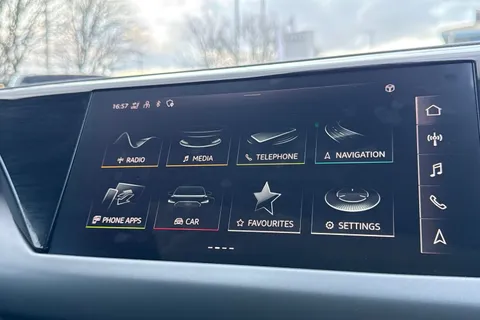 KF23DSZ Audi e-tron GT GT quattro 350,00 kW Thumbnail #48