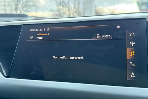 KF23DSZ Audi e-tron GT GT quattro 350,00 kW Thumbnail #49