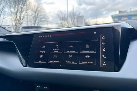 KF23DSZ Audi e-tron GT GT quattro 350,00 kW Thumbnail #51