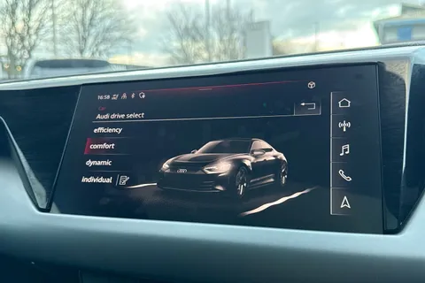 KF23DSZ Audi e-tron GT GT quattro 350,00 kW Thumbnail #52