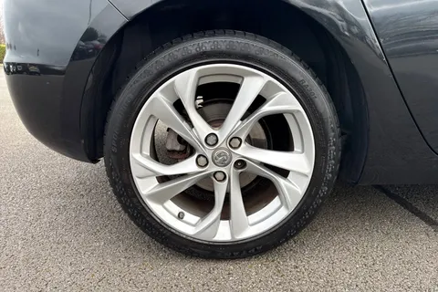 11 of 63 for Vauxhall Astra 1.6 CDTi ecoFLEX SRi Nav Euro 6 (s/s) 5dr