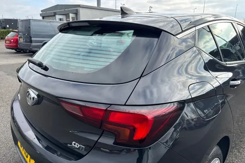 32 of 63 for Vauxhall Astra 1.6 CDTi ecoFLEX SRi Nav Euro 6 (s/s) 5dr