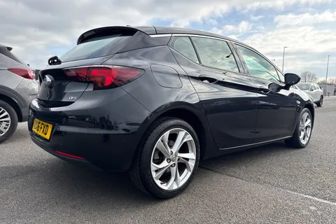 35 of 63 for Vauxhall Astra 1.6 CDTi ecoFLEX SRi Nav Euro 6 (s/s) 5dr