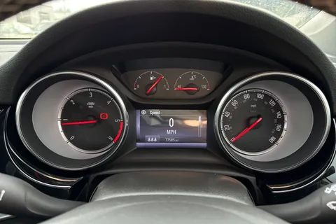 38 of 63 for Vauxhall Astra 1.6 CDTi ecoFLEX SRi Nav Euro 6 (s/s) 5dr