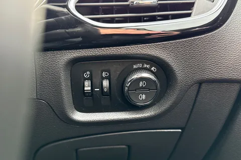 43 of 63 for Vauxhall Astra 1.6 CDTi ecoFLEX SRi Nav Euro 6 (s/s) 5dr