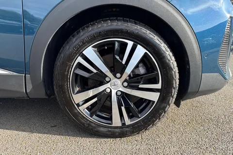 9 of 66 for PEUGEOT 3008 1.6 13.2kWh GT e-EAT Euro 6 (s/s) 5dr