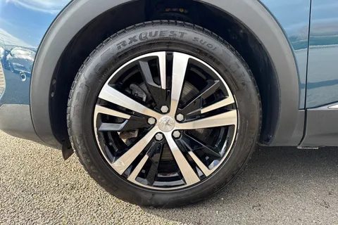 12 of 66 for PEUGEOT 3008 1.6 13.2kWh GT e-EAT Euro 6 (s/s) 5dr