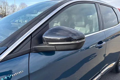 28 of 66 for PEUGEOT 3008 1.6 13.2kWh GT e-EAT Euro 6 (s/s) 5dr