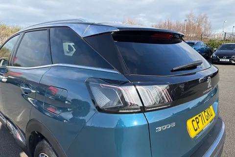 30 of 66 for PEUGEOT 3008 1.6 13.2kWh GT e-EAT Euro 6 (s/s) 5dr