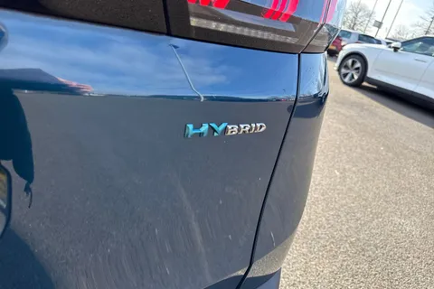 33 of 66 for PEUGEOT 3008 1.6 13.2kWh GT e-EAT Euro 6 (s/s) 5dr