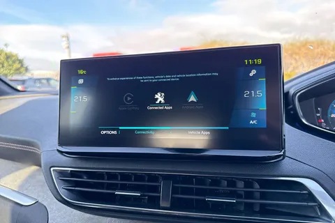 48 of 66 for PEUGEOT 3008 1.6 13.2kWh GT e-EAT Euro 6 (s/s) 5dr