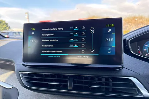 51 of 66 for PEUGEOT 3008 1.6 13.2kWh GT e-EAT Euro 6 (s/s) 5dr