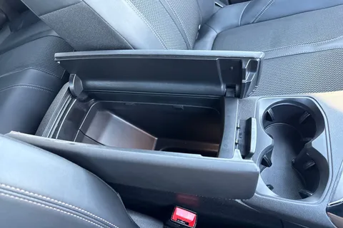 59 of 66 for PEUGEOT 3008 1.6 13.2kWh GT e-EAT Euro 6 (s/s) 5dr