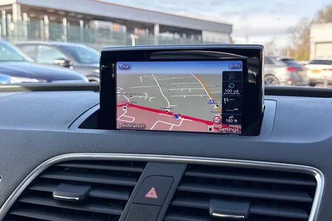 17 of 55 for Audi Q3 S line Edition 2.0 TFSI quattro 180 PS S tronic