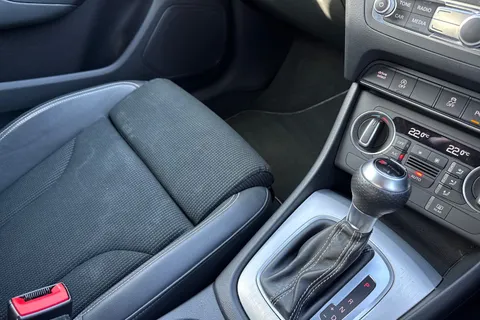 20 of 55 for Audi Q3 S line Edition 2.0 TFSI quattro 180 PS S tronic