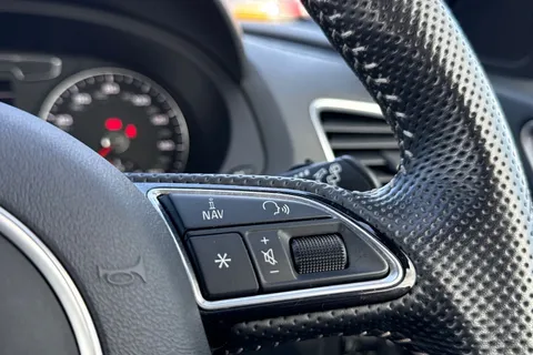 25 of 55 for Audi Q3 S line Edition 2.0 TFSI quattro 180 PS S tronic