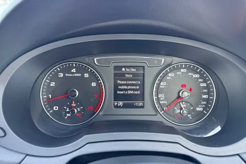 28 of 55 for Audi Q3 S line Edition 2.0 TFSI quattro 180 PS S tronic