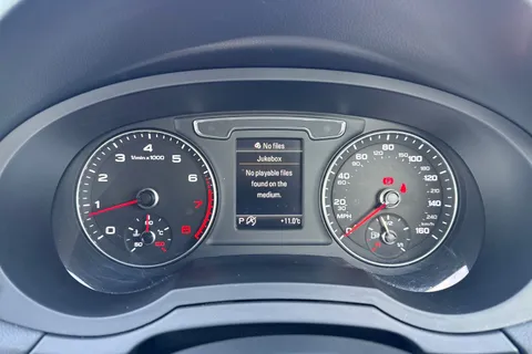 29 of 55 for Audi Q3 S line Edition 2.0 TFSI quattro 180 PS S tronic