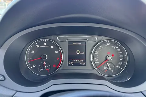 30 of 55 for Audi Q3 S line Edition 2.0 TFSI quattro 180 PS S tronic