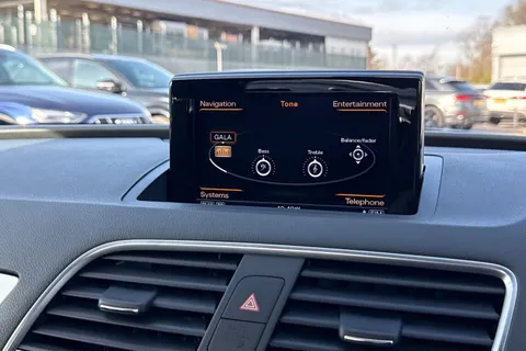 35 of 55 for Audi Q3 S line Edition 2.0 TFSI quattro 180 PS S tronic