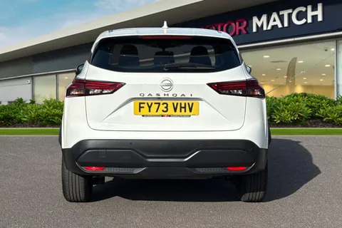FY73VHV Nissan Qashqai 1.3 DIG-T MHEV Acenta Premium XTRON Euro 6 (s/s) 5dr Thumbnail #5