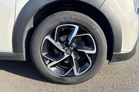 CX22TZW Citroën C3 1.2 PureTech Saint James Hatchback 5dr Petrol Manual Euro 6 (s/s) (83 ps) Thumbnail #10