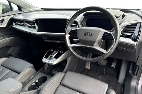 14 of 66 for Audi Q4 e-tron Q4 Sport 45 e-tron 210,00 kW