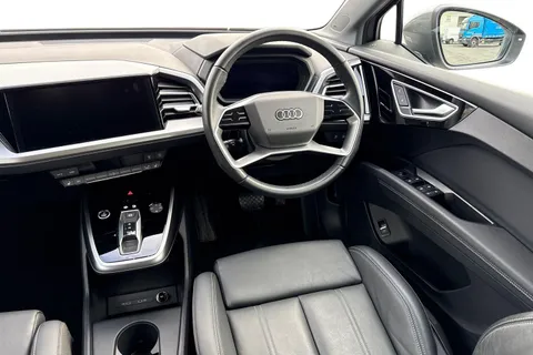 18 of 66 for Audi Q4 e-tron Q4 Sport 45 e-tron 210,00 kW