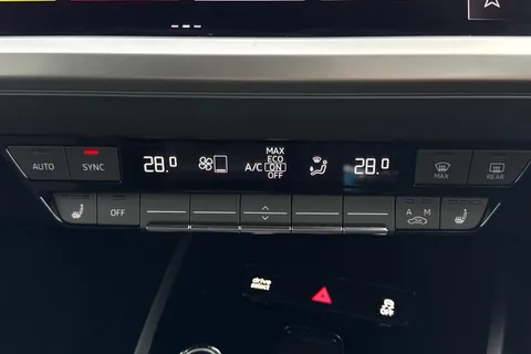 22 of 66 for Audi Q4 e-tron Q4 Sport 45 e-tron 210,00 kW