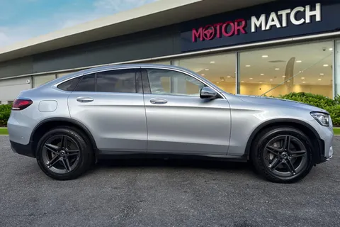 RV70WWK Mercedes-Benz Glc 2.0 GLC300 MHEV AMG Line Coupe G-Tronic+ 4MATIC Euro 6 (s/s) 5dr Thumbnail #4