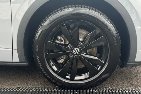 KM75OEZ Volkswagen ID.5 210kW Black Edition Pro 77kWh 5dr Auto **HEAT PUMP + TOW BAR** Thumbnail #10