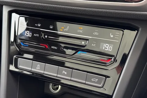 KP75LMY Volkswagen Touran 1.5 TSI EVO Match 5dr DSG⭐Wireless App-Connect, Side airbags, 2nd row of se Thumbnail #23