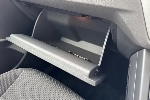 KP75LMY Volkswagen Touran 1.5 TSI EVO Match 5dr DSG⭐Wireless App-Connect, Side airbags, 2nd row of se Thumbnail #45