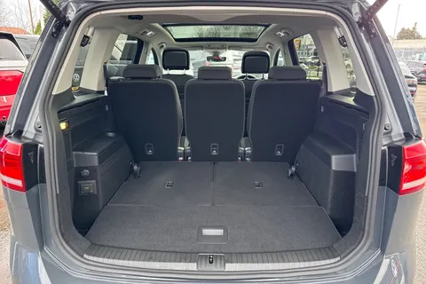 KP75LMX Volkswagen Touran 1.5 TSI EVO Match 5dr DSG ⭐Digital Cockpit Pro, Wireless App-Connect⭐ Thumbnail #8