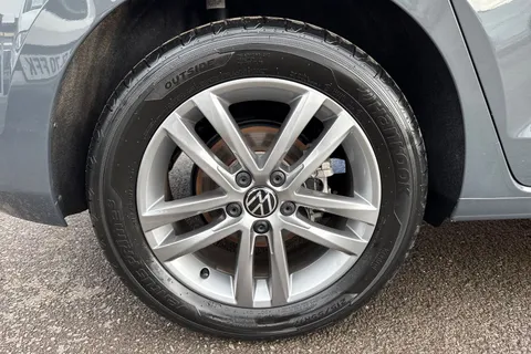 KP75LMX Volkswagen Touran 1.5 TSI EVO Match 5dr DSG ⭐Digital Cockpit Pro, Wireless App-Connect⭐ Thumbnail #14