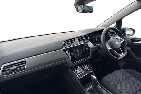 KP75LMX Volkswagen Touran 1.5 TSI EVO Match 5dr DSG ⭐Digital Cockpit Pro, Wireless App-Connect⭐ Thumbnail #16