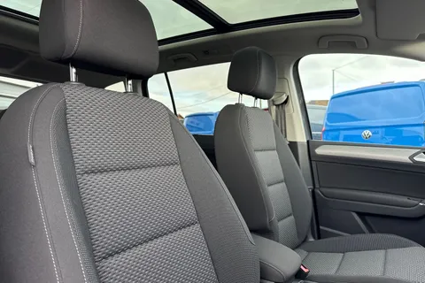 KP75LMX Volkswagen Touran 1.5 TSI EVO Match 5dr DSG ⭐Digital Cockpit Pro, Wireless App-Connect⭐ Thumbnail #25