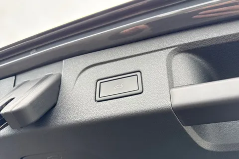 KP75LMX Volkswagen Touran 1.5 TSI EVO Match 5dr DSG ⭐Digital Cockpit Pro, Wireless App-Connect⭐ Thumbnail #30