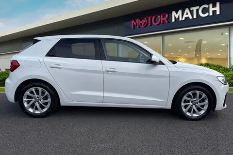 DE20HAX Audi A1 1.0 TFSI 25 Sport Sportback Euro 6 (s/s) 5dr Thumbnail #4