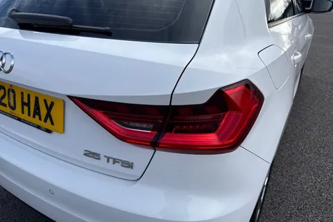DE20HAX Audi A1 1.0 TFSI 25 Sport Sportback Euro 6 (s/s) 5dr Thumbnail #8