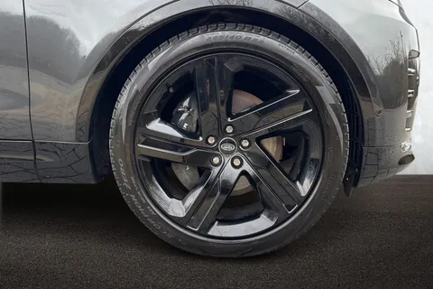 9 of 51 for Land Rover Discovery 3.0 D300 Metropolitan Edition 5dr