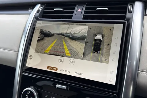 13 of 51 for Land Rover Discovery 3.0 D300 Metropolitan Edition 5dr