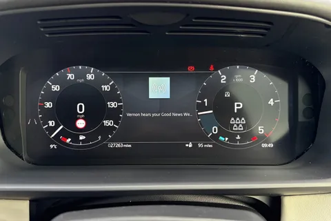 17 of 51 for Land Rover Discovery 3.0 D300 Metropolitan Edition 5dr