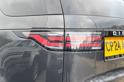 20 of 51 for Land Rover Discovery 3.0 D300 Metropolitan Edition 5dr