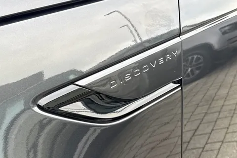 29 of 51 for Land Rover Discovery 3.0 D300 Metropolitan Edition 5dr