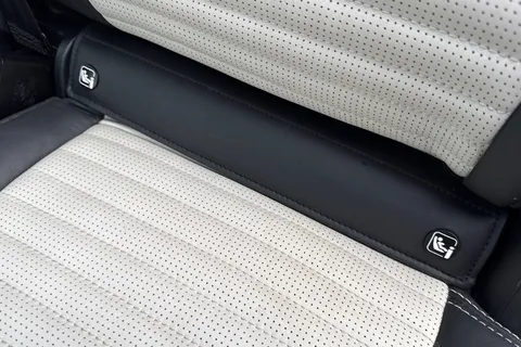 41 of 51 for Land Rover Discovery 3.0 D300 Metropolitan Edition 5dr