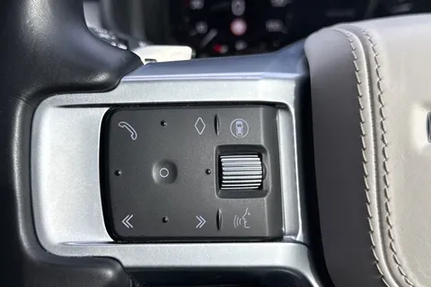 48 of 51 for Land Rover Discovery 3.0 D300 Metropolitan Edition 5dr