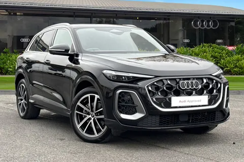 AO25YDC Audi Q5 SUV S line TFSI quattro 204 PS S tronic Thumbnail #1
