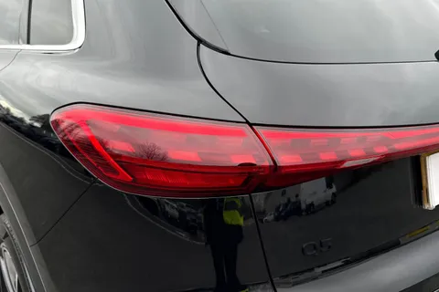 AO25YDC Audi Q5 SUV S line TFSI quattro 204 PS S tronic Thumbnail #8