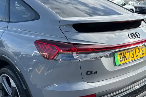 DK73LTE Audi Q4 e-tron Q4 Sportback Black Edition 45 e-tron  210,00 kW Thumbnail #8